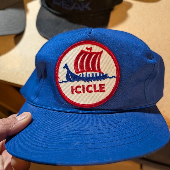 Bundle of hats (mostly brand new!) - Picture 4 of 9